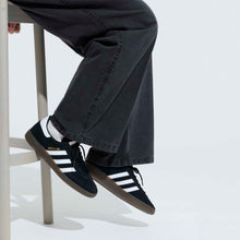 Cargar imagen en el visor de la galería, Zapatillas ADIDAS HANDBALL SPEZIAL DB3021-W Negro