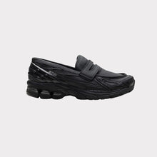 Cargar imagen en el visor de la galería, Zapatillas NEW BALANCE 1906 Loafer negras, vista lateral