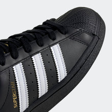 Cargar imagen en el visor de la galería, Zapatillas ADIDAS EF5398 SUPERSTAR J BLK