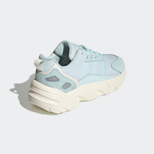Cargar imagen en el visor de la galería, Zapatillas para Mujer ADIDAS GX4611 ZX 22 BOOST W AOS