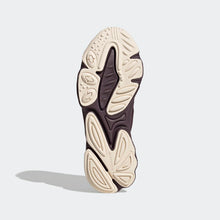 Cargar imagen en el visor de la galería, Zapatillas para Hombre ADIDAS GY6801 OZWEEGO SMRO