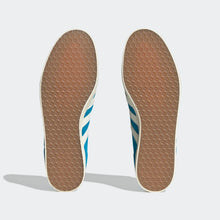 Cargar imagen en el visor de la galería, Zapatillas para Hombre ADIDAS GY7337 GAZELLE BLU