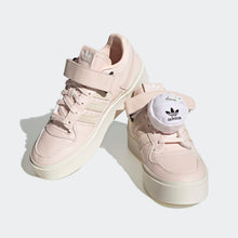 Cargar imagen en el visor de la galería, Zapatillas para Mujer ADIDAS HQ9840 FORUM BONEGA 840