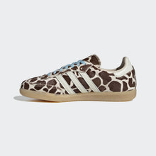 Cargar imagen en el visor de la galería, Zapatillas Adidas Samba KI6669 Beige - vista medial