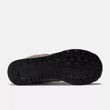 Cargar imagen en el visor de la galería, Zapatillas para Hombre NEW BALANCE HERITAGE 574 GRI EVG