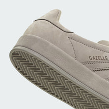Cargar imagen en el visor de la galería, Zapatillas ADIDAS GAZELLE JR8833-W