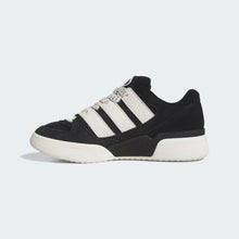 Cargar imagen en el visor de la galería, Zapatillas ADIDAS Forum2000 negras, vista en ángulo