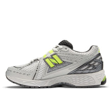 Cargar imagen en el visor de la galería, Zapatillas NEW BALANCE 1906R U190652H-W Plateado