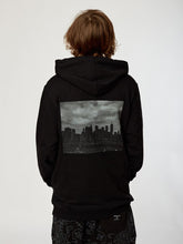 Cargar imagen en el visor de la galería, Polera para Hombre Dunkelvolk SIN ZIP NY HOOD NGR