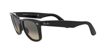 Cargar imagen en el visor de la galería, Lentes de Sol para Hombre RAY-BAN SUNGLASSES Wayfarer 132

