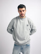 Cargar imagen en el visor de la galería, Polera para Hombre Dunkelvolk CREW NECK NEW LOGO ARM SGRH
