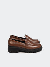 Cargar imagen en el visor de la galería, Zapatos para Mujer DVK LOAFERS Marrón
