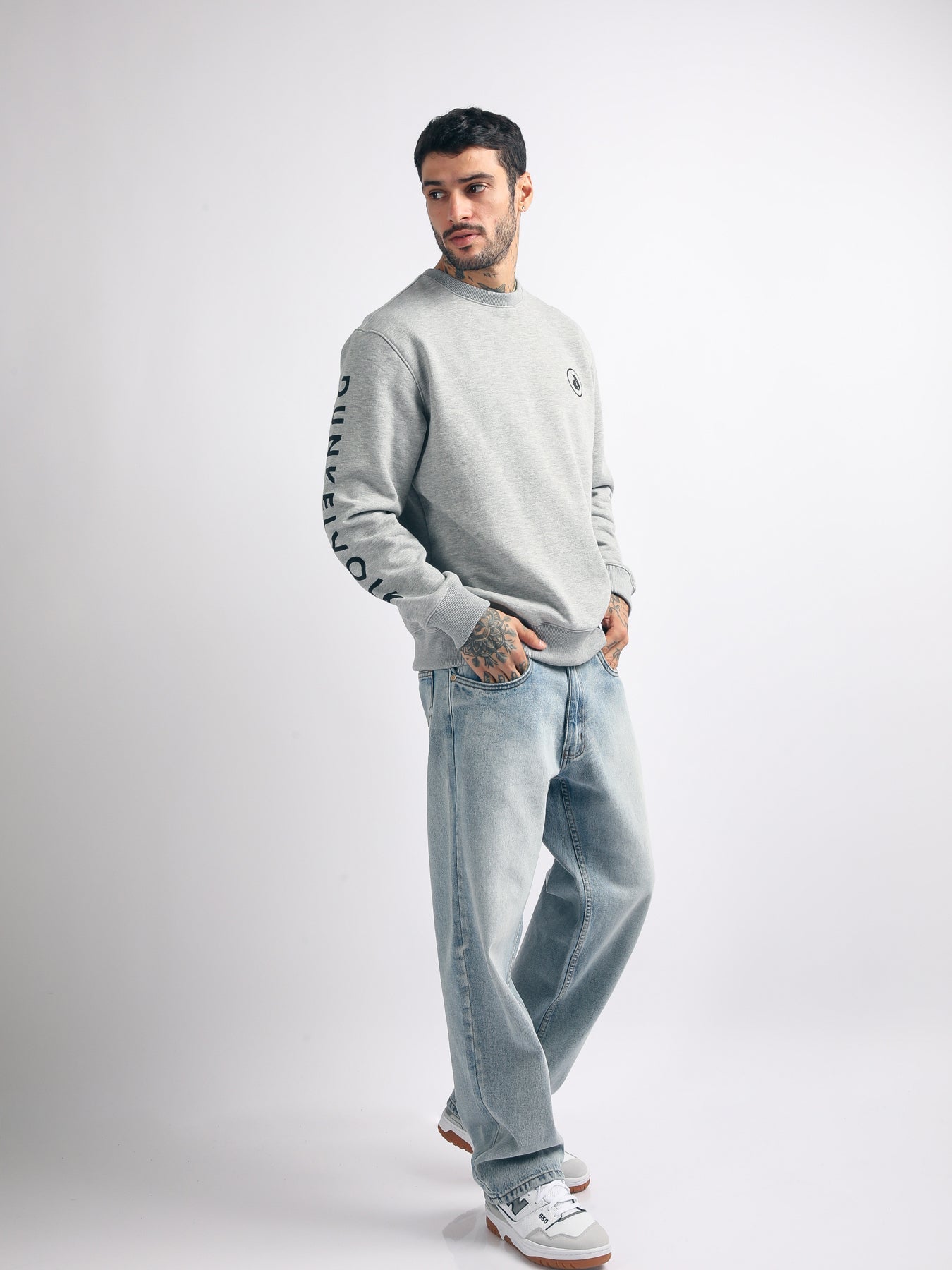 Polera para Hombre Dunkelvolk CREW NECK NEW LOGO ARM SGRH