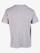 Cargar imagen en el visor de la galería, Polo para Hombre WRANGLER SCRIPT LOGO 25-1160-SLOG SGRH
