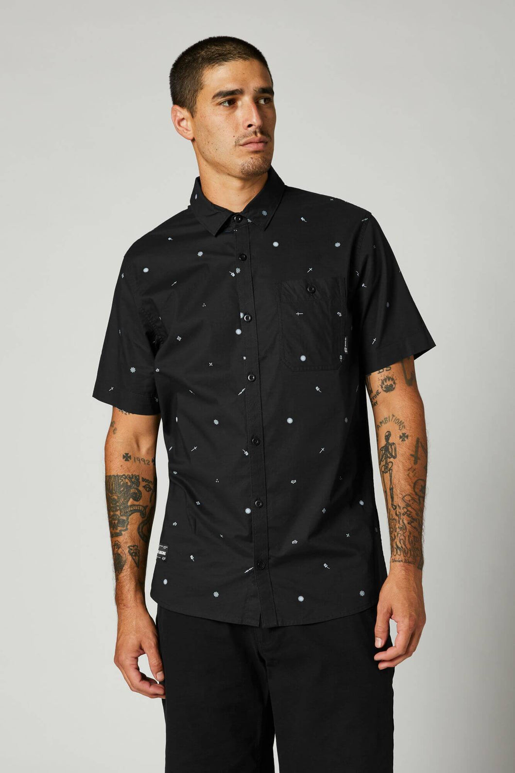 Camisa para Hombre FOX SHIRT SS DECRYPTED SS WOVEN 018