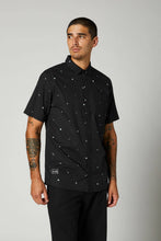 Cargar imagen en el visor de la galería, Camisa para Hombre FOX SHIRT SS DECRYPTED SS WOVEN 018
