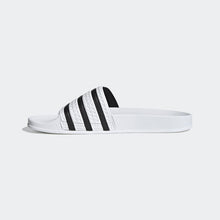 Cargar imagen en el visor de la galería, Sandalias para Hombre ADIDAS HERITAGE ADILETTE WCW
