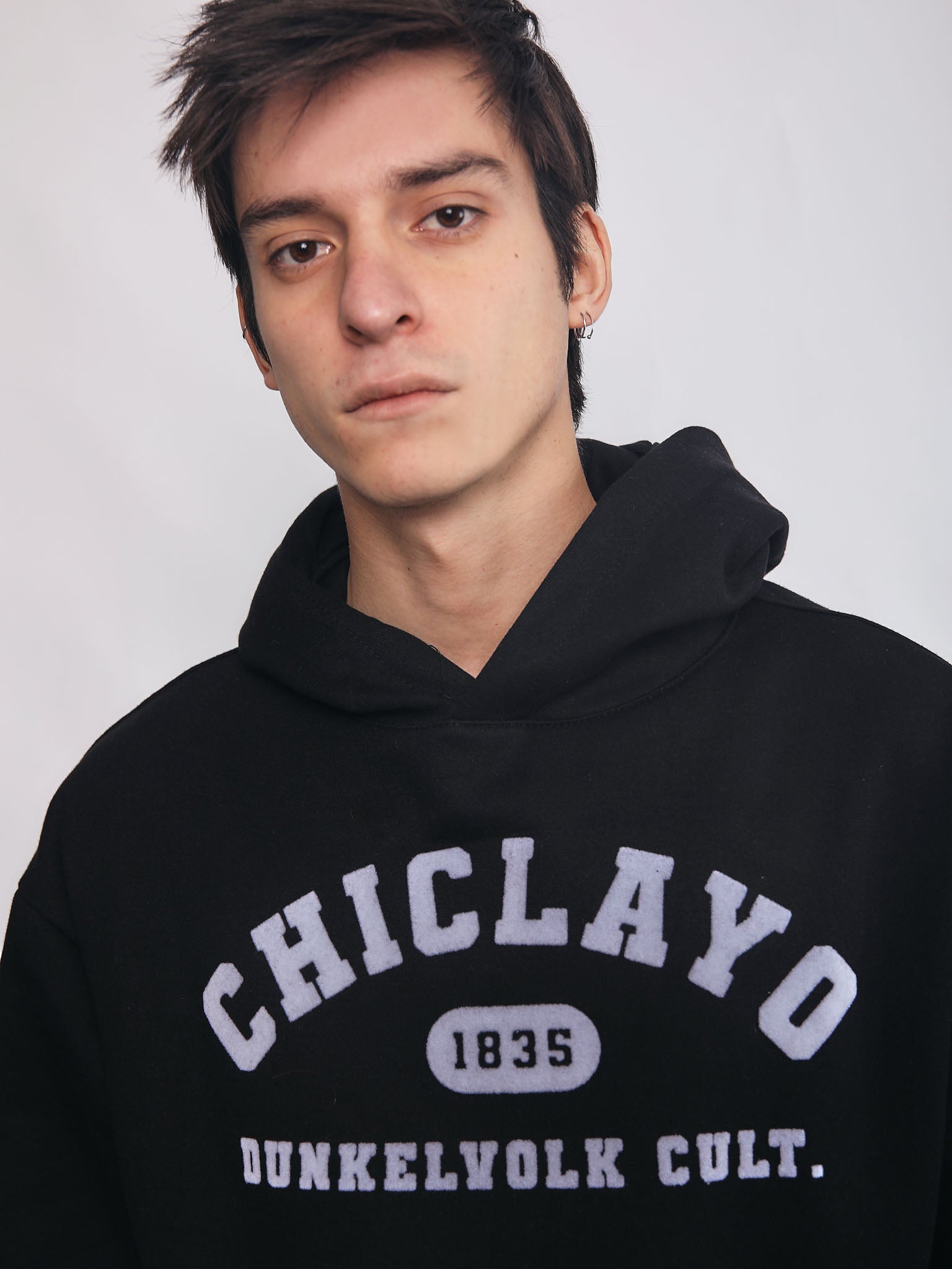 Polera para Hombre DUNKELVOLK HOODIE SIN ZIP CHICLAYO HOODIE BLK