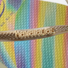 Cargar imagen en el visor de la galería, Sandalias para Mujer HAVAIANAS BEACH SLIM IRIDESCENT FC 0904
