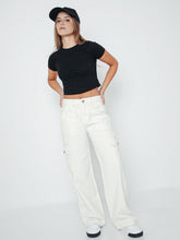 Cargar imagen en el visor de la galería, Jean para Mujer DVK CARGO HIGH WAISTED WIDE LEG CARGO PANT HUE
