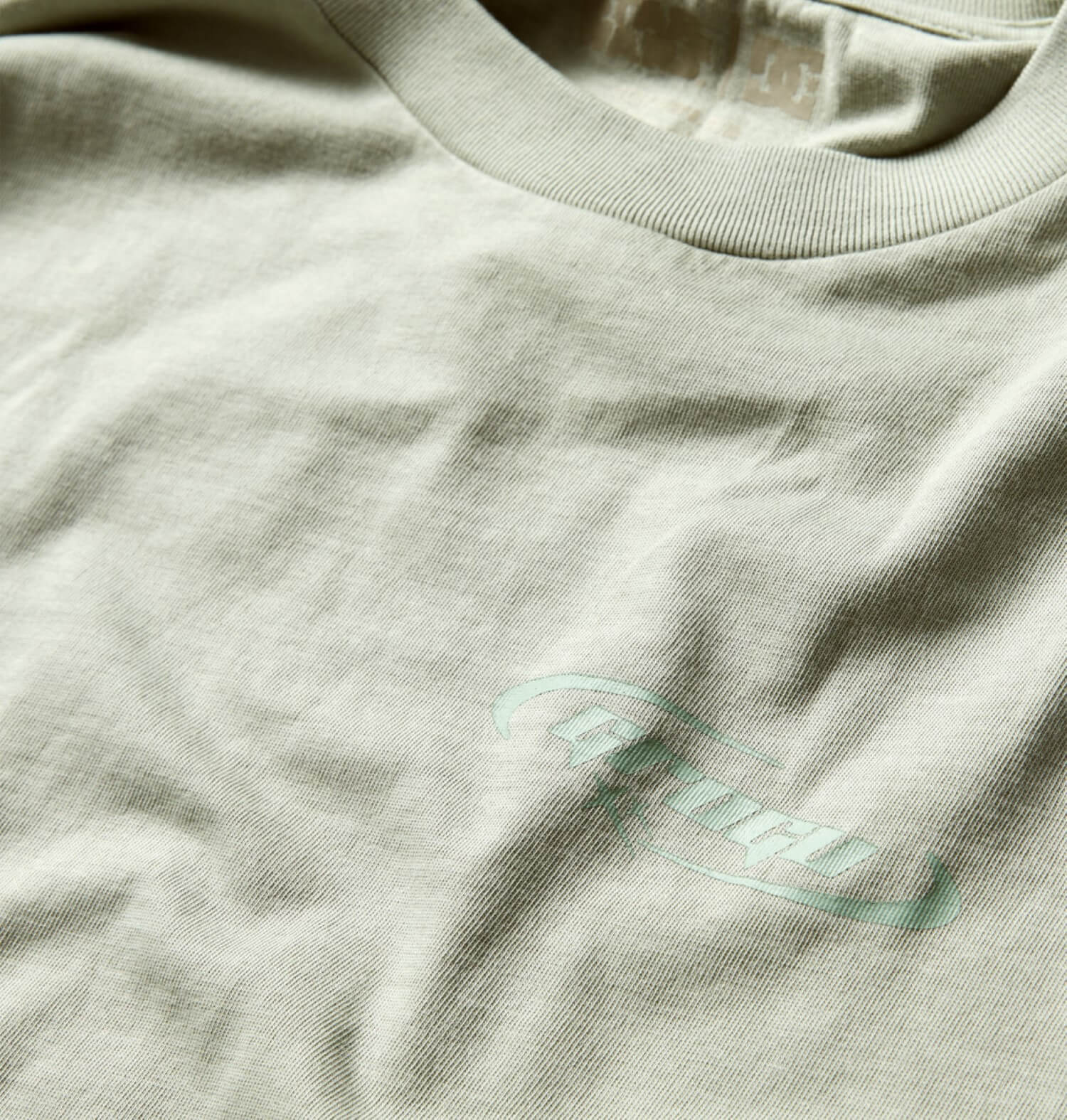 Polo para Hombre DC SHOES PREMIUM SW GROGU THECHILD TEE GEHW