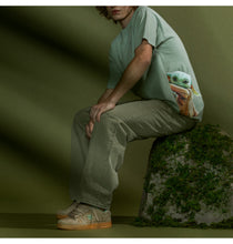 Cargar imagen en el visor de la galería, Polo para Hombre DC SHOES PREMIUM SW GROGU THECHILD TEE GEHW
