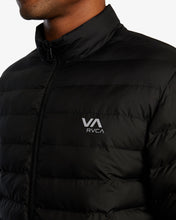 Cargar imagen en el visor de la galería, Casaca para Hombre RVCA PACKABLE PUFFA AVYJK00208 BL2
