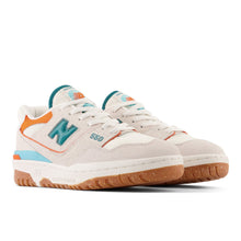 Cargar imagen en el visor de la galería, Zapatillas para Mujer NEW BALANCE HERITAGE 550 BLA
