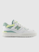 Cargar imagen en el visor de la galería, Zapatillas para Mujer NEW BALANCE HERITAGE 550 EB

