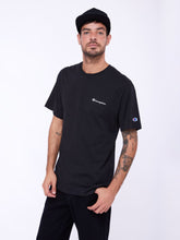 Cargar imagen en el visor de la galería, Polo para Hombre CHAMPION C-GT23H586D6A CLASSIC JERSEY GRAPHIC TEE 003
