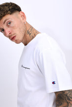Cargar imagen en el visor de la galería, Polo para Hombre CHAMPION C-GT23H586D6A CLASSIC JERSEY GRAPHIC TEE 045

