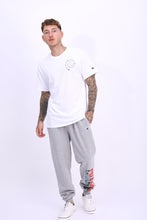 Cargar imagen en el visor de la galería, Polo para Hombre CHAMPION C-GT23H586DHA CLASSIC JERSEY GRAPHIC TEE 045
