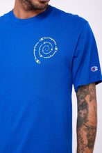 Cargar imagen en el visor de la galería, Polo para Hombre CHAMPION C-GT23H586DHA CLASSIC JERSEY GRAPHIC TEE GUX
