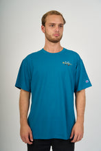 Cargar imagen en el visor de la galería, Polo para Hombre CHAMPION C-GT23H586DNA CLASSIC JERSEY GRAPHIC TEE M+S
