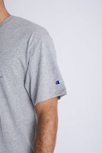 Cargar imagen en el visor de la galería, Polo para Hombre CHAMPION C-GT23H586EHA CLASSIC JERSEY GRAPHIC TEE 806
