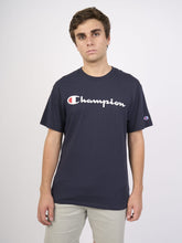 Cargar imagen en el visor de la galería, Polo para Hombre CHAMPION C-GT23HY06794 CLASSIC GRAPHIC TEE 031
