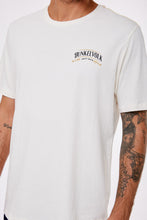 Cargar imagen en el visor de la galería, Polo para Hombre Dunkelvolk PREMIUM DUNK BEER TEE NAT
