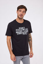 Cargar imagen en el visor de la galería, Polo para Hombre Dunkelvolk PREMIUM MAKE YOUR OWN WAY NGR
