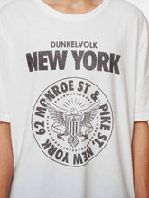 Cargar imagen en el visor de la galería, Polo Dunkelvolk CLASSIC NY SHIELD BLNC
