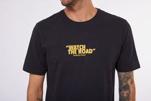 Cargar imagen en el visor de la galería, Polo para Hombre DUNKELVOLK CLASSIC THE ROAD TEE BLK
