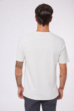 Cargar imagen en el visor de la galería, Polo para Hombre DUNKELVOLK CLASSIC HAPPY FRIENDS NAT
