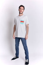 Cargar imagen en el visor de la galería, Polo para Hombre DUNKELVOLK POCKET CLUB WAIK POCKET TEE WHT
