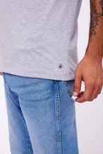 Cargar imagen en el visor de la galería, Polo para Hombre DUNKELVOLK CLASSIC SIMPLE POCKET TEE HTR
