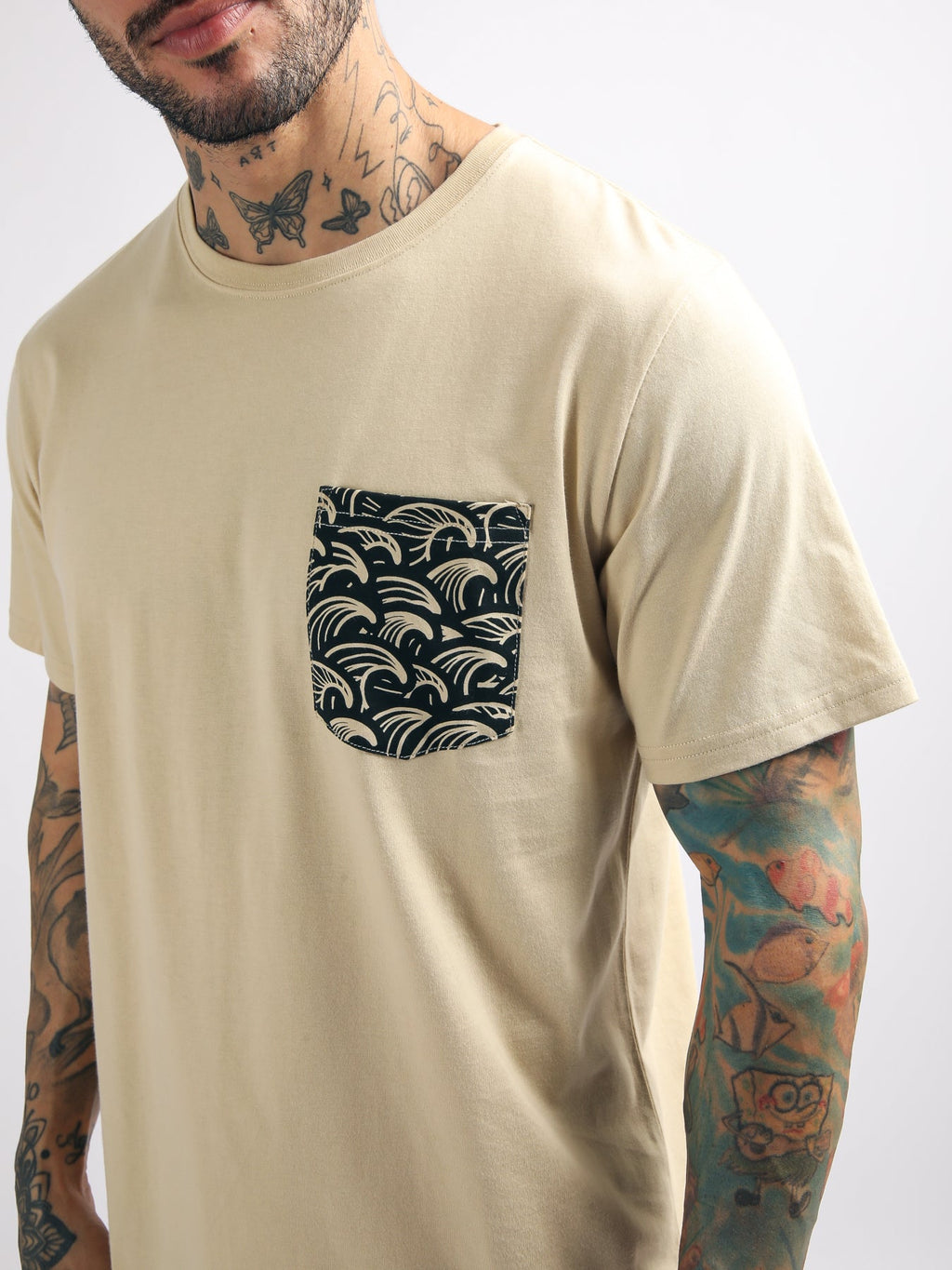 Polo para Hombre Dunkelvolk BASIC SIMPLE PRINTED POCKET TEE BEI