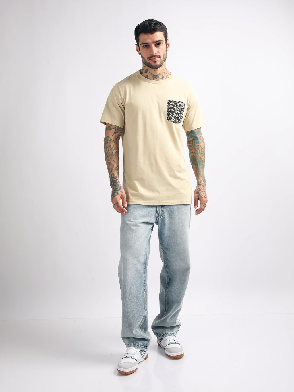 Polo para Hombre Dunkelvolk BASIC SIMPLE PRINTED POCKET TEE BEI