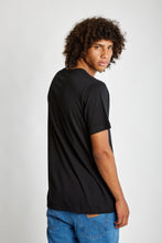Cargar imagen en el visor de la galería, Polo para Hombre Dunkelvolk POCKET SIMPLE PRINTED POCKET TEE NEG
