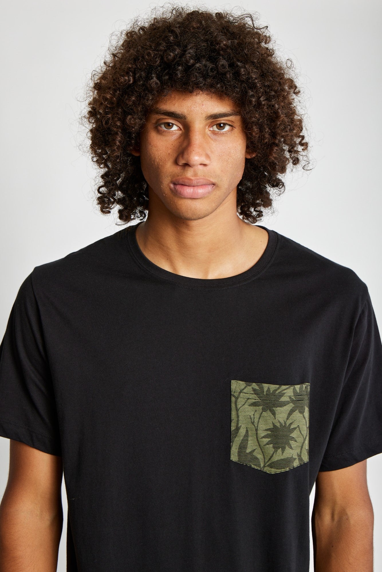 Polo para Hombre DUNKELVOLK BASIC SIMPLE PRINTED POCKET TEE NGR