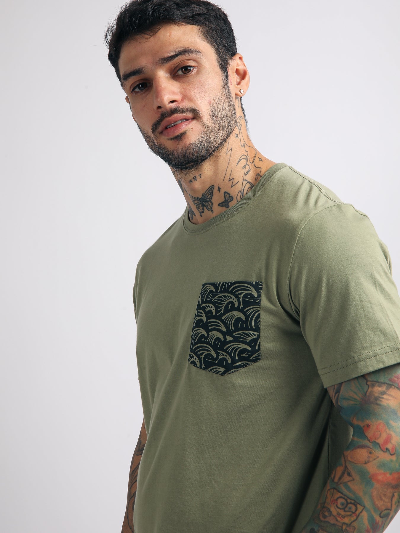 Polo para Hombre Dunkelvolk BASIC SIMPLE PRINTED POCKET TEE VRD