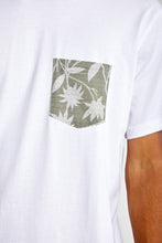 Cargar imagen en el visor de la galería, Polo para Hombre Dunkelvolk POCKET SIMPLE PRINTED POCKET TEE WHI
