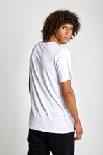 Cargar imagen en el visor de la galería, Polo para Hombre Dunkelvolk POCKET SIMPLE PRINTED POCKET TEE WHI

